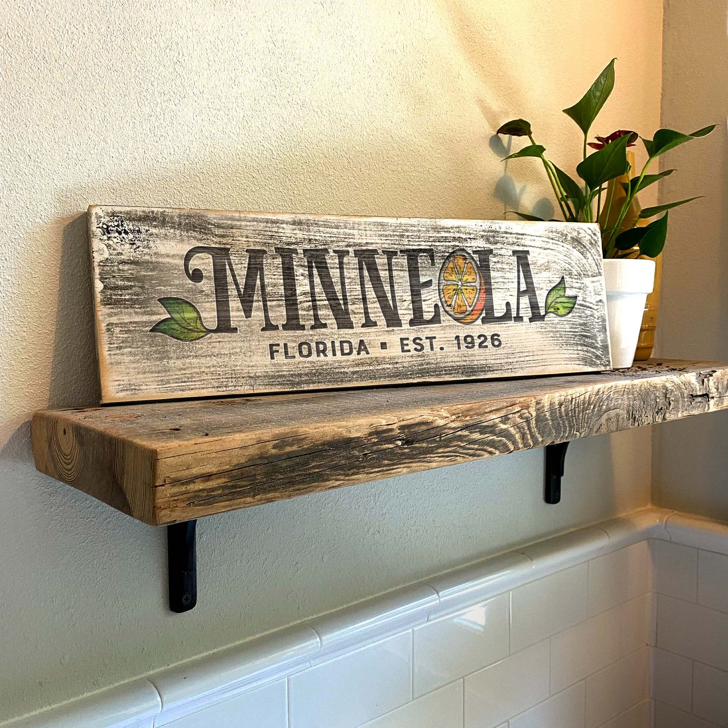 Minneola FL - Handcrafted Artisan Wood Sign